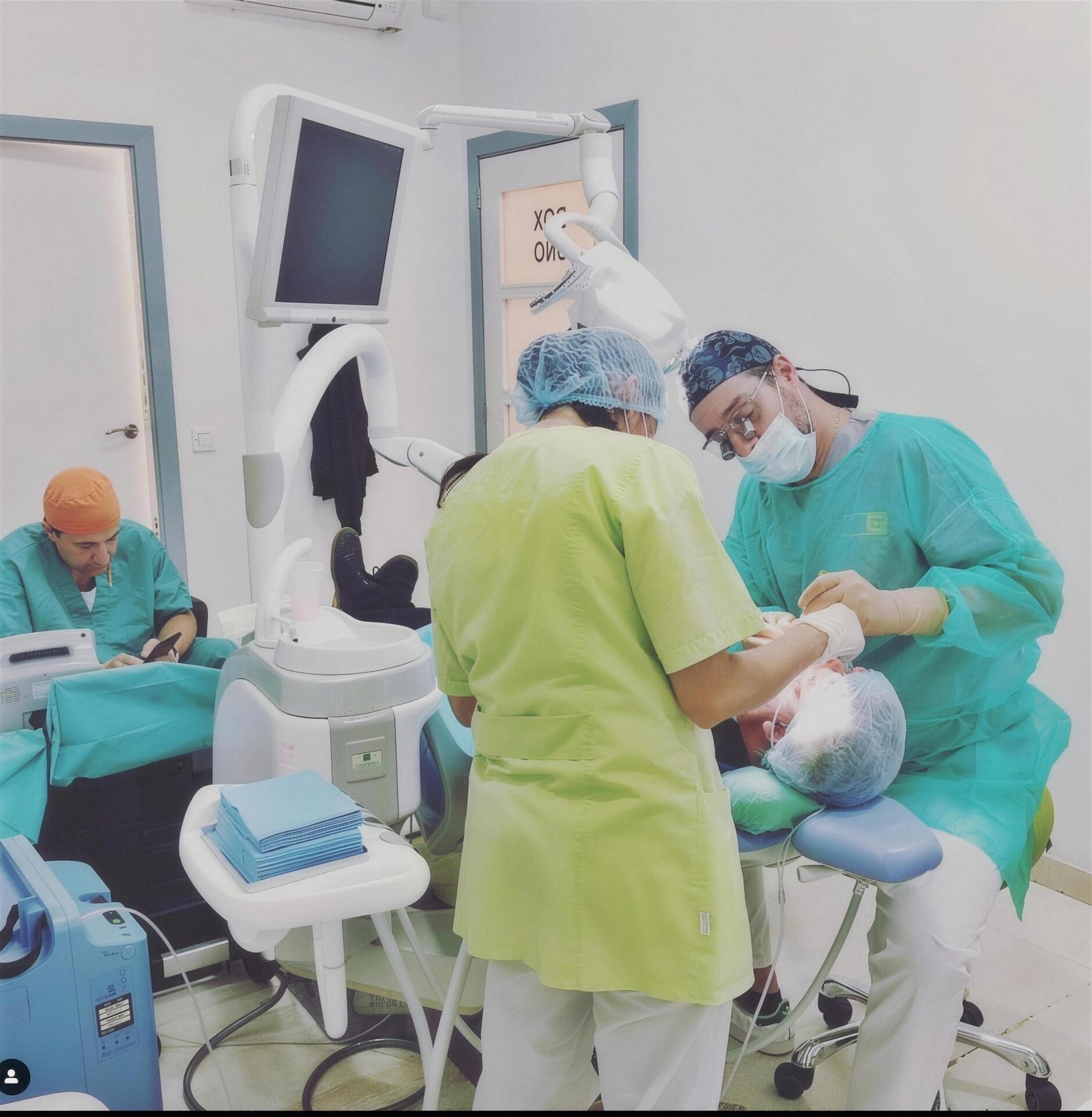 Equipo de Dental TT en consulta